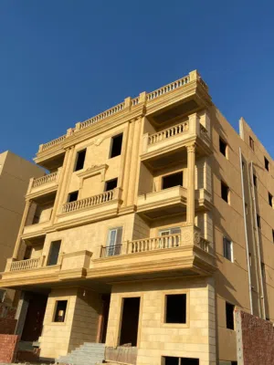 شقة جميلة وجاهزة للتسليم الفوري بفيو رائع مفتوح شارع رئيسي وحديقة ودبل فيس بالحي الترفيهى بالعبور