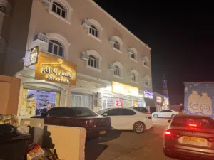 شقة للايجار وسط المدينة مع تكيف جنب كارفور ومسجد للعوايل فقط