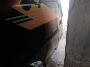 2001H100 للبيع