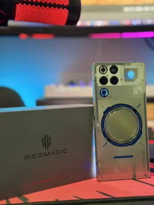Redmagic 11 pro 16 Ram & 512 GB ( Moonlight )