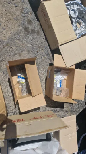 كميه من قطع غيار السيارات هيونداي وكيا 2007--الي 2017