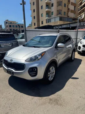 Kia Sportage Silver 4-Wheel Drive Clean Carfax Price Negotiable