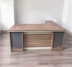 مكتب إداري حديث