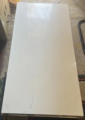 طاولة قاعدة عربى بحالة جيدة 120 * 60 ارتفاع 30