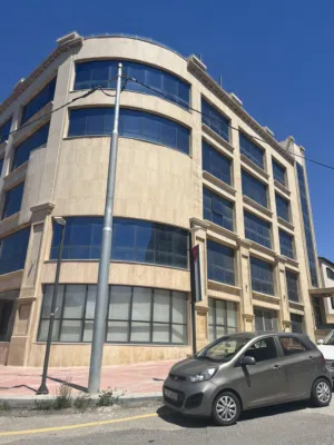 مكاتب تجاريه جاهز للايجار شارع الملك عبدالله مقابل حدائق الحسين