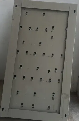 بوكس ساعات كهرباء يحمل 8 ساعات أو اكتر