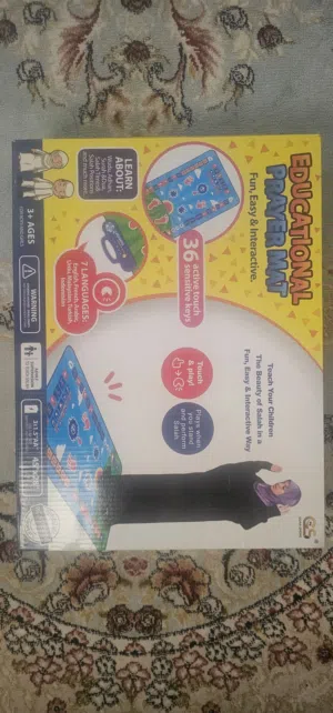 للبيع سجادة تعليمية للأطفال بحالة جيدة ومميزة