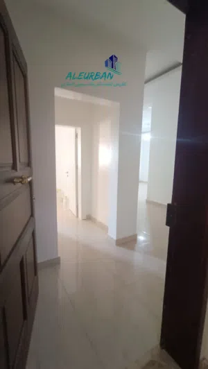شقة للإيجار في السراج طريق المواشي خلف الزاد النافع
