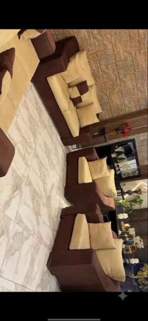 طقم كنب فخم وراقي جدا  7مقاعد خشب سويد  اسفنج دانلوب قماش شاموا  مقاعد متحركة تصميم مميز