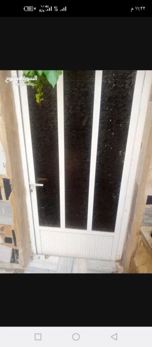 باب المنيوم مترين بمتر مستعمل بحاله كويسه