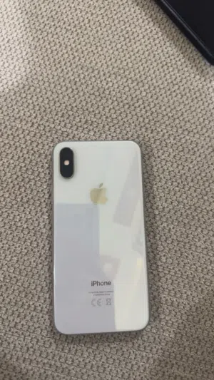 آيفون xs حاله فوق الممتازه