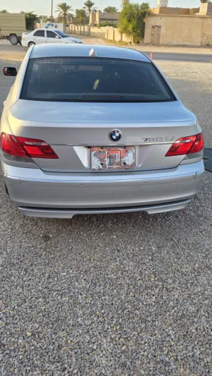 BMW 740i فل الفل