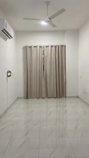 شقه للبيع او للايجار الخوض السادسه