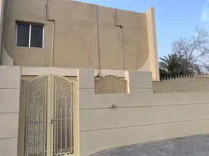 4 Bedrooms . Unfurnished . Yearly2