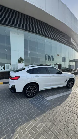 BMW X4 xDrive30i M Sport Package Mileage: Only 39,000 km Under warranty