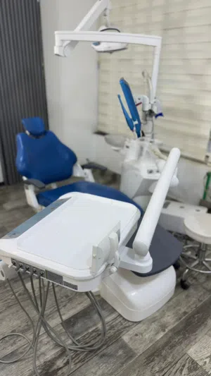 عيادة أسنان كاملة للإيجار