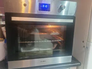 غاز مع فرن للبيع بحال الوكاله