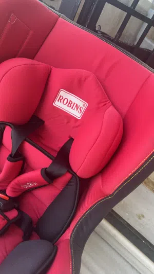 كارسيت أطفال ماركة روبنز بحالة ممتازة