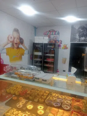 محل حلويات بارده للبيع في افينو مول الصوفيه