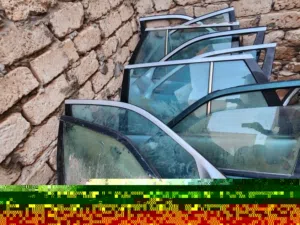 أبواب مرسيدس مستعمله