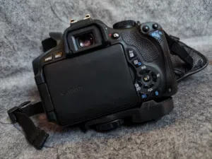 Canon EOS مع جميع الملحقات بسعر مغري
