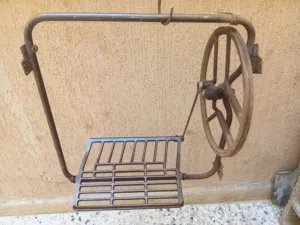 دواسه ماكينة خياطة قديمه