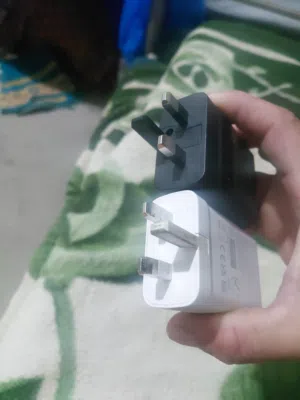 شاحن. مستعمل شاحن مستعمل