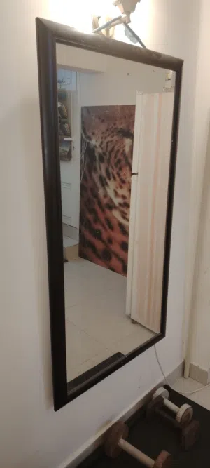 120 x 80 مرأه كبيره تقريبا 2 وسط 40 X 120 تقريبا