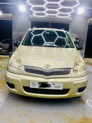 تويوتا  يارس  موديل 2002  محرك 13 كمبيو  محرك  100%ربي يبارك   مكيف  شغال  اطارات  ممتازات صالة تمام