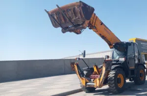JCB للايجار الشهري متوفر في الرياض
