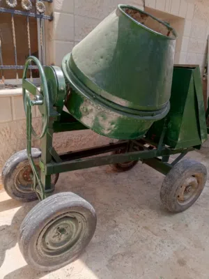 خلاطة باطون كهرباء بحالة الوكاله للبيع