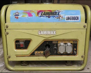 للبيع مولدة Lamimax نظيفة جداً (شبه جديدة) بملف نحاس أصلي وعزم قوي.  المواصفات الكاملة تجدونها أدناه