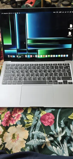 ماك بوك اير نضيف بطاريه 98