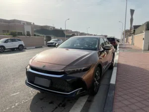 تويوتا كراون بريميوم ساز للبيع تحت الضمان اللون جوزي موديل 23