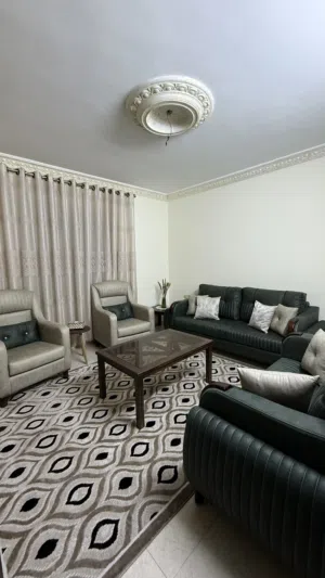 كنب للبيع بحالة الوكالة