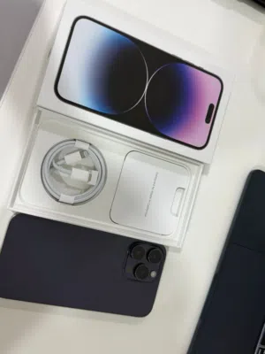 ايفون pro max 14 iPhone 14 pro max نظيف جداً جداً وبيعه مستعجله مع كامل الملحقات الوصف مهم