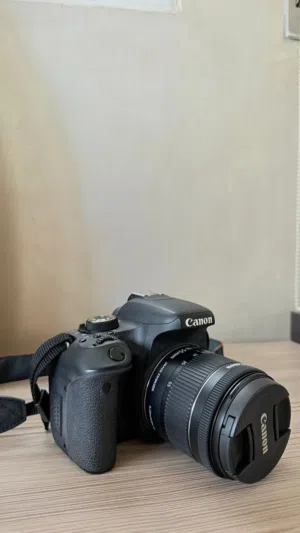 Canon EOS 800D