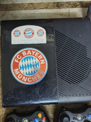 Xbox 360 وكاميرا بلايستيشن 4