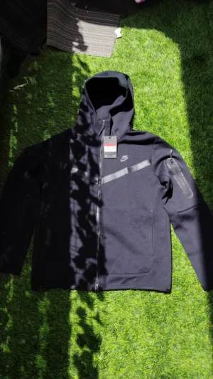جاكيت نايك تك أسود nike tech black