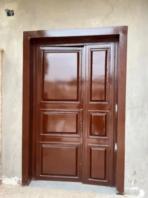 باب حديد .