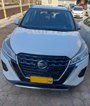 Nissan kicks 2021 white Correct and healthy