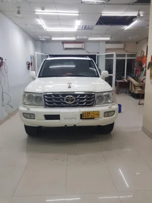 Used Toyota Land Cruiser in Muscat