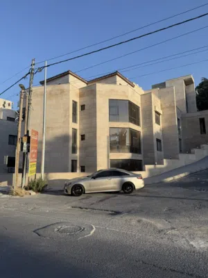 195 m2 3 Bedrooms Apartments for Sale in Amman Abdoun