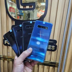 Samsung Galaxy S10 5G 128 GB in Sana'a