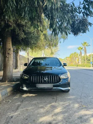 Mercedes Benz 2021 E200