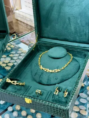 طاقم كامل لايتغير الوان