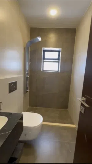 شقه ارضيه في شارع المدينه المنوره