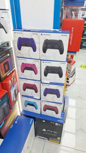 we buy and sale ps4ps5 xbox switch ps3 psp all available deliver contact me on what's app