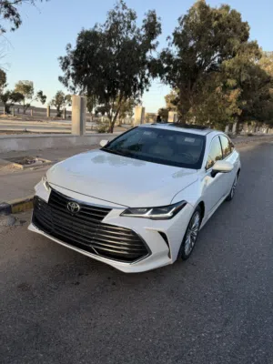 تويوتا افالون ليمتد