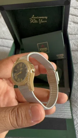 ساعة جوفيال النسائيه